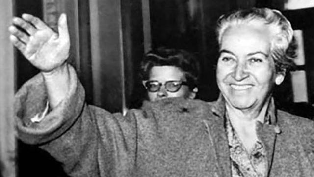 Gabriela Mistral.