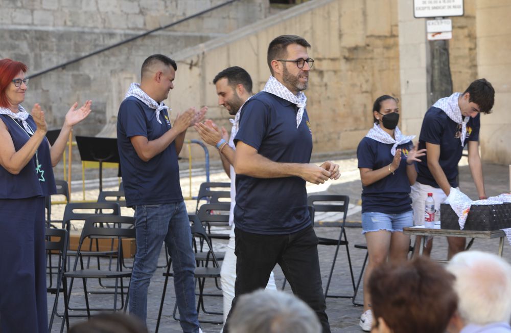 Fiestas de Sagunt. Pregón De Vicente Vayá y puesta del pañuelo de las peñas.