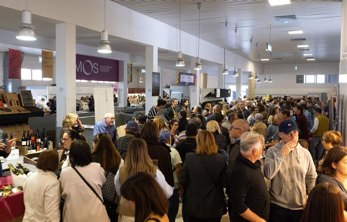 Ontinyent y les Terres dels Alforins se unen en el "Mercat del vi i embotit"