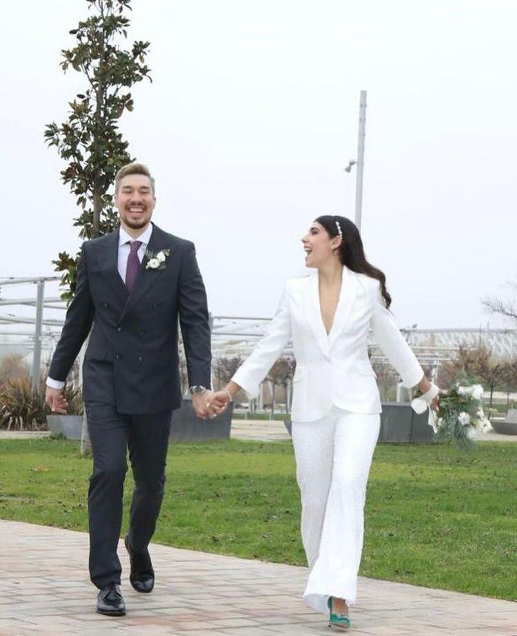 Àlex Dujshebaev junto a Irene Portillo tras la boda