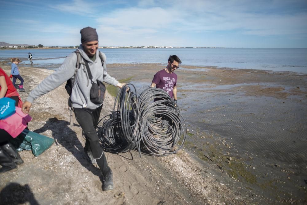 Recogida de plásticos en el Mar Menor