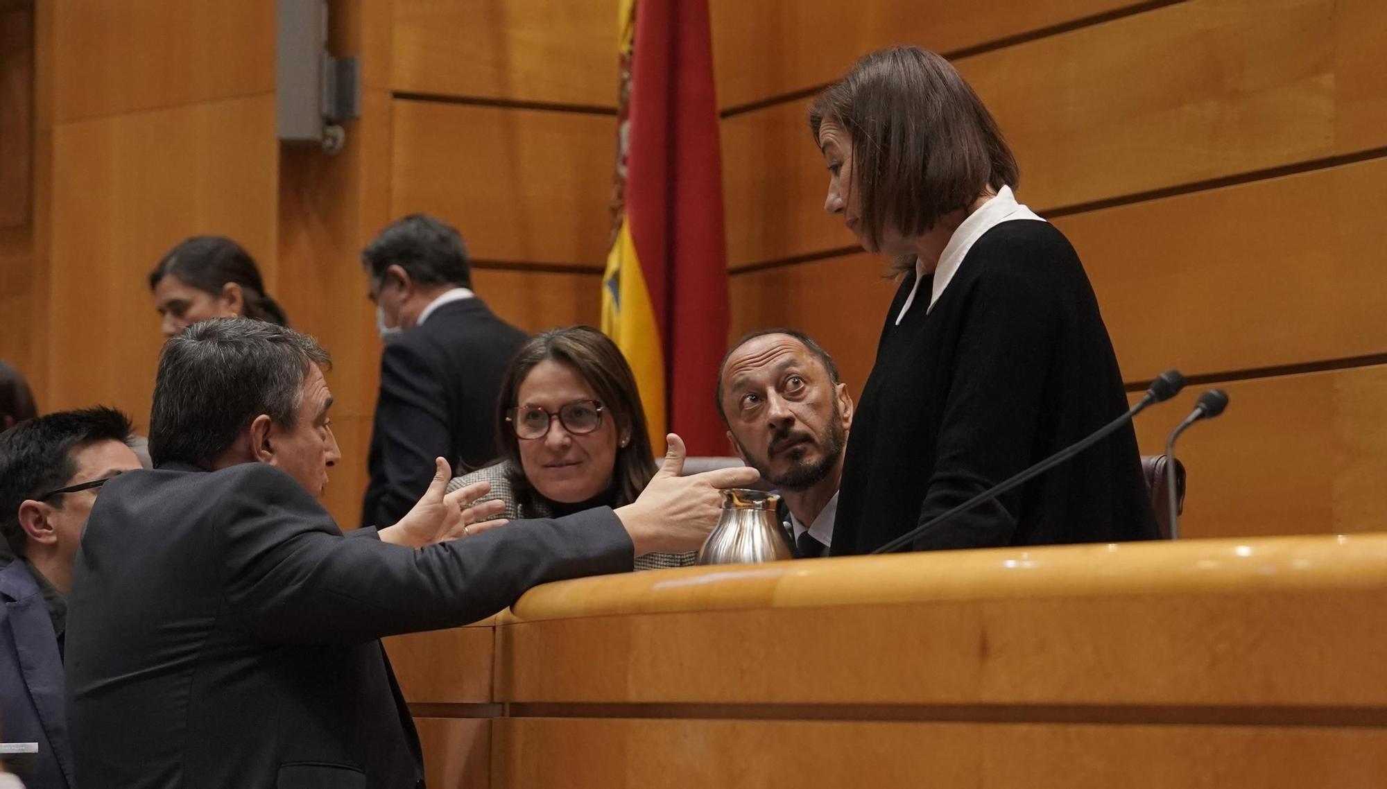 El Pleno del Congreso debate y vota los decretos anticrisis, en imágenes