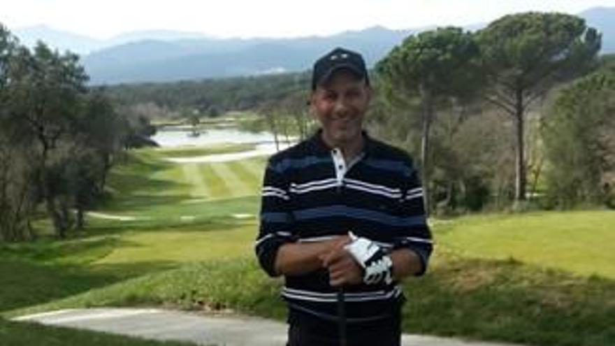 Mustapha Lachiri, vint anys encapritxat amb el golf