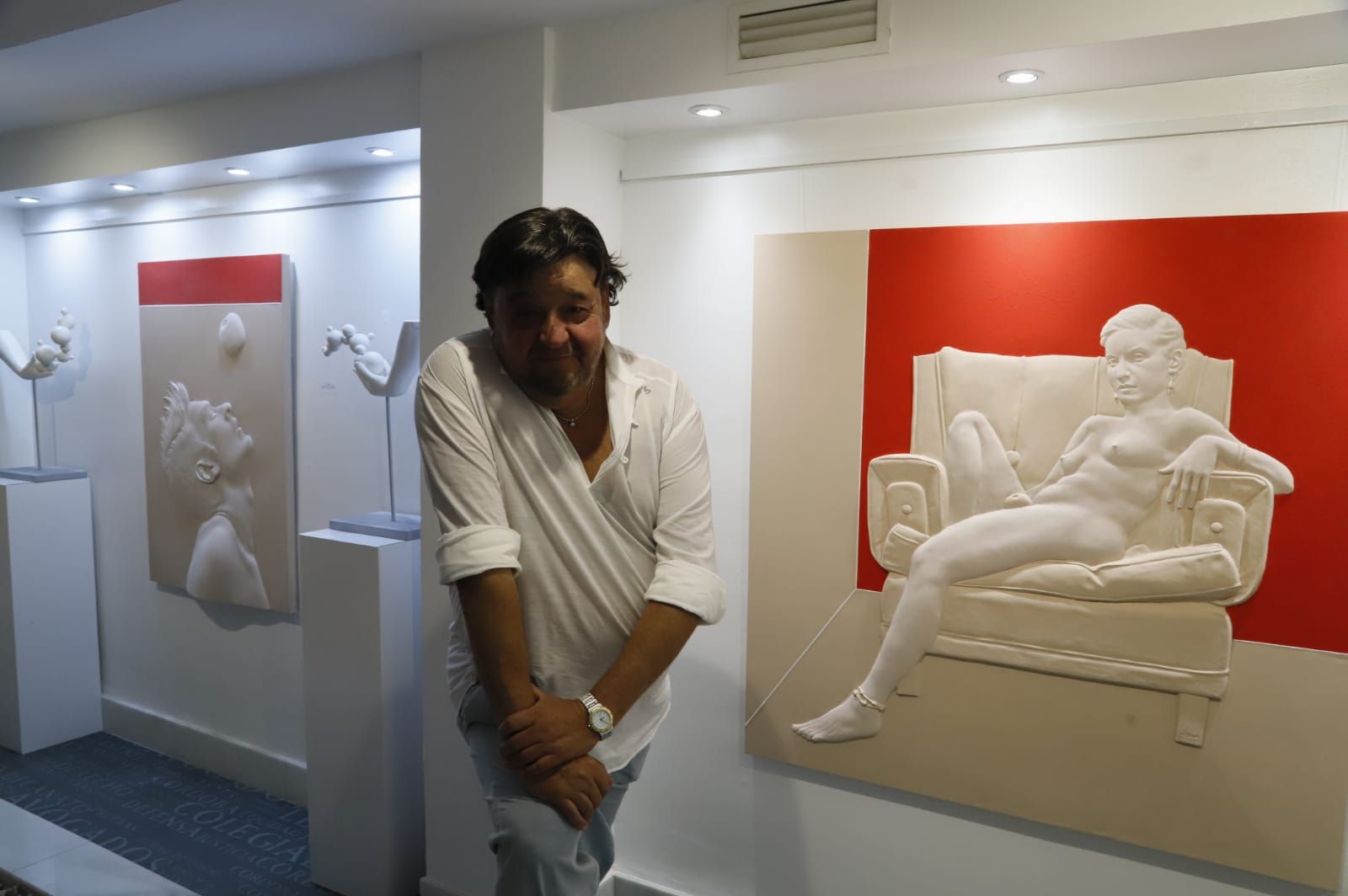 José Manuel Belmonte muestra su obra en ‘Menos es más’ en el Colegio de Abogados