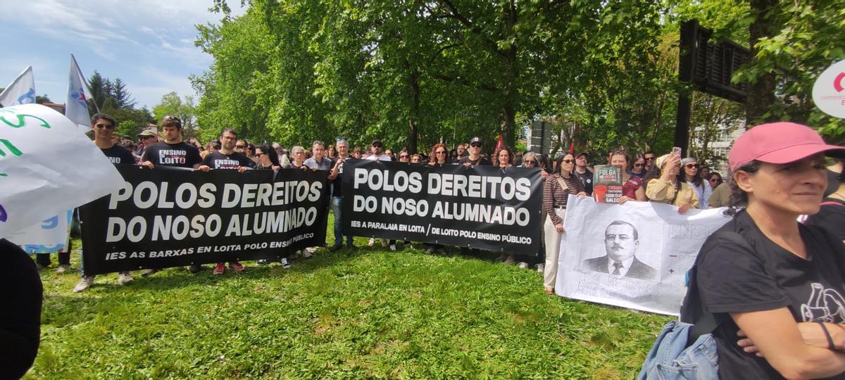 O Morrazo en la manifestación de docentes en Santiago