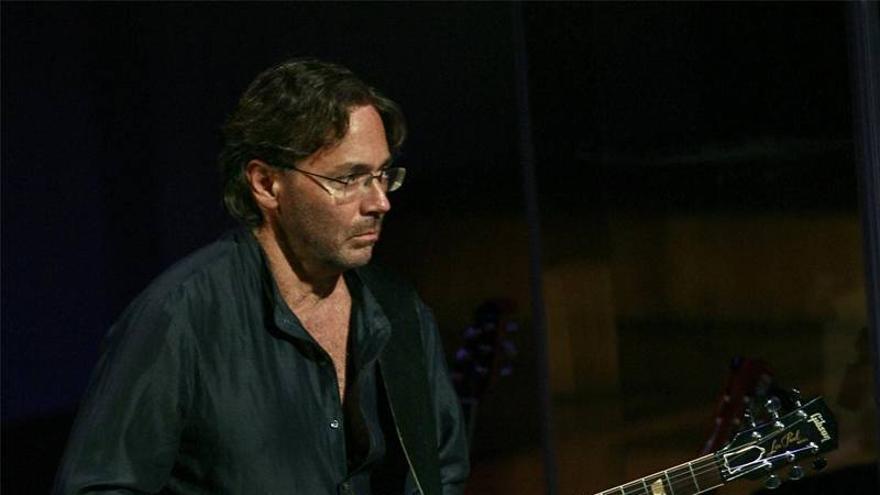 Al Di Meola regresa al Festival de la Guitarra.