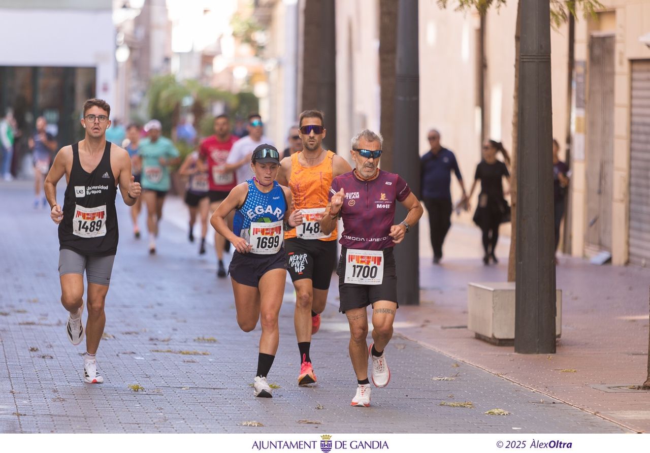 Gandia bate récords de solidaridad en la RunCáncer 2025