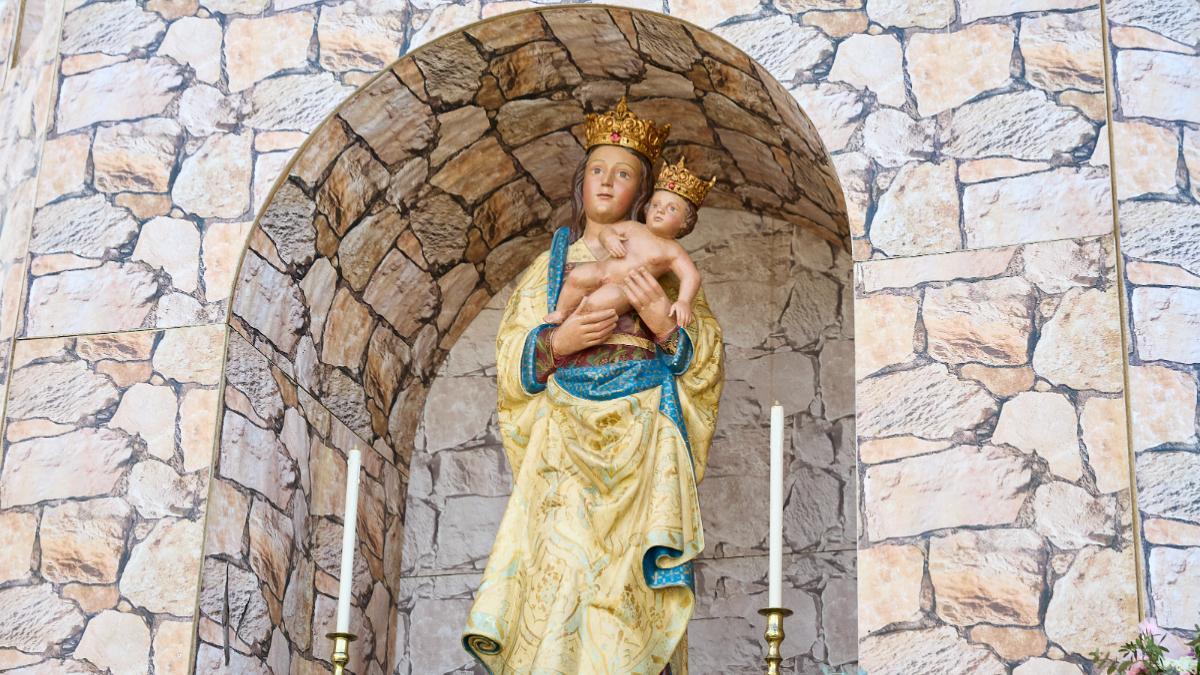 Madrid celebra la fiesta de la Virgen de la Almudena.