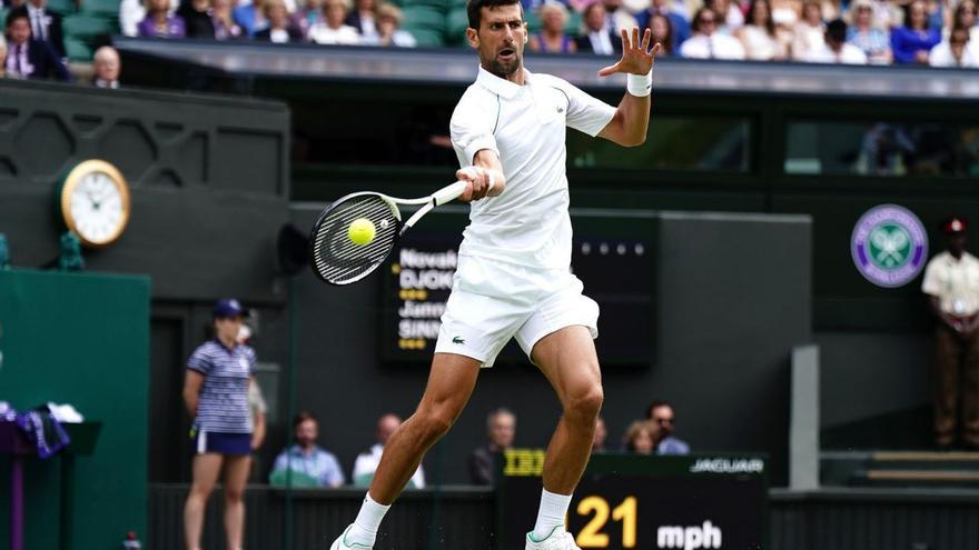 Djokovic remunta per accedir a les semifinals