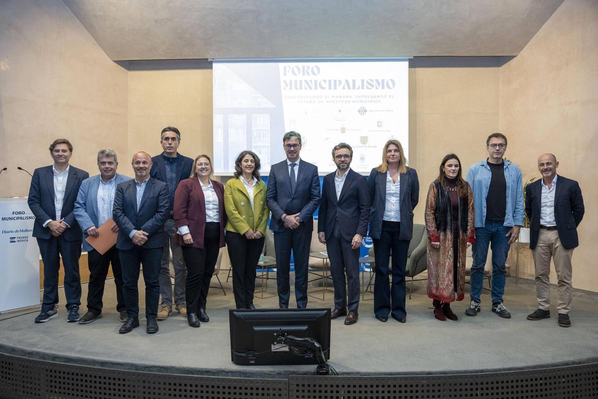 Jaume Ferriol, Biel Ferragut, Juan Luis González, Luis López, Xisca Lascolas, Marisa Goñi, Antoni Costa, Aitor Moll, Elisa Monserrat, Margalida Fullana, Miquel Oliver y Sebastián Oliver.