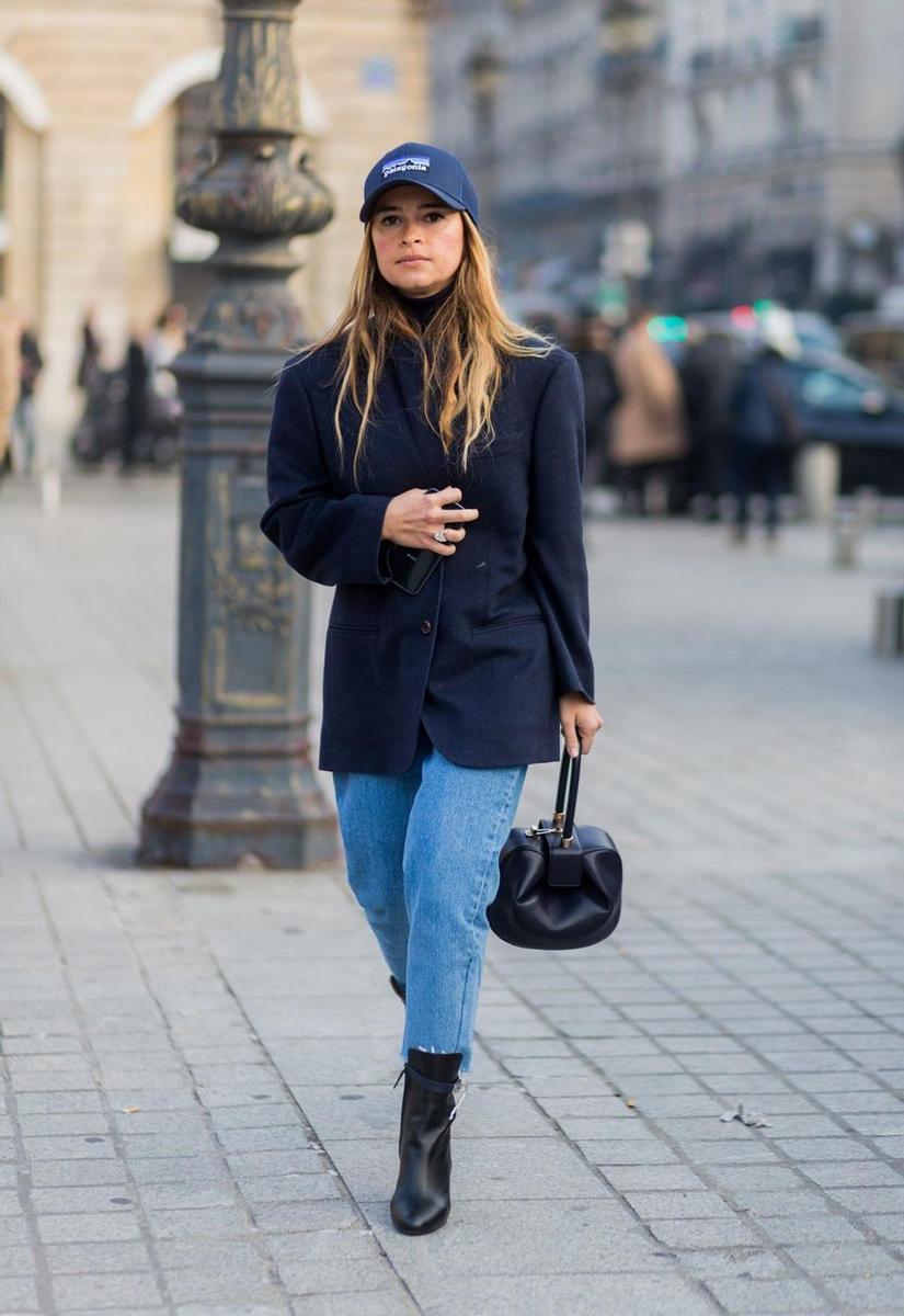 Miroslava Duma y so gorra de Patagonia