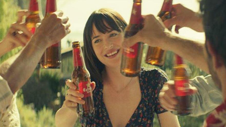 Tráiler &#039;Vale&#039;, el cortometraje de Dakota Johnson para Estrella Damm