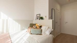 Interior de una de las habitaciones de la residencia adquirida por Greystar en Sevilla