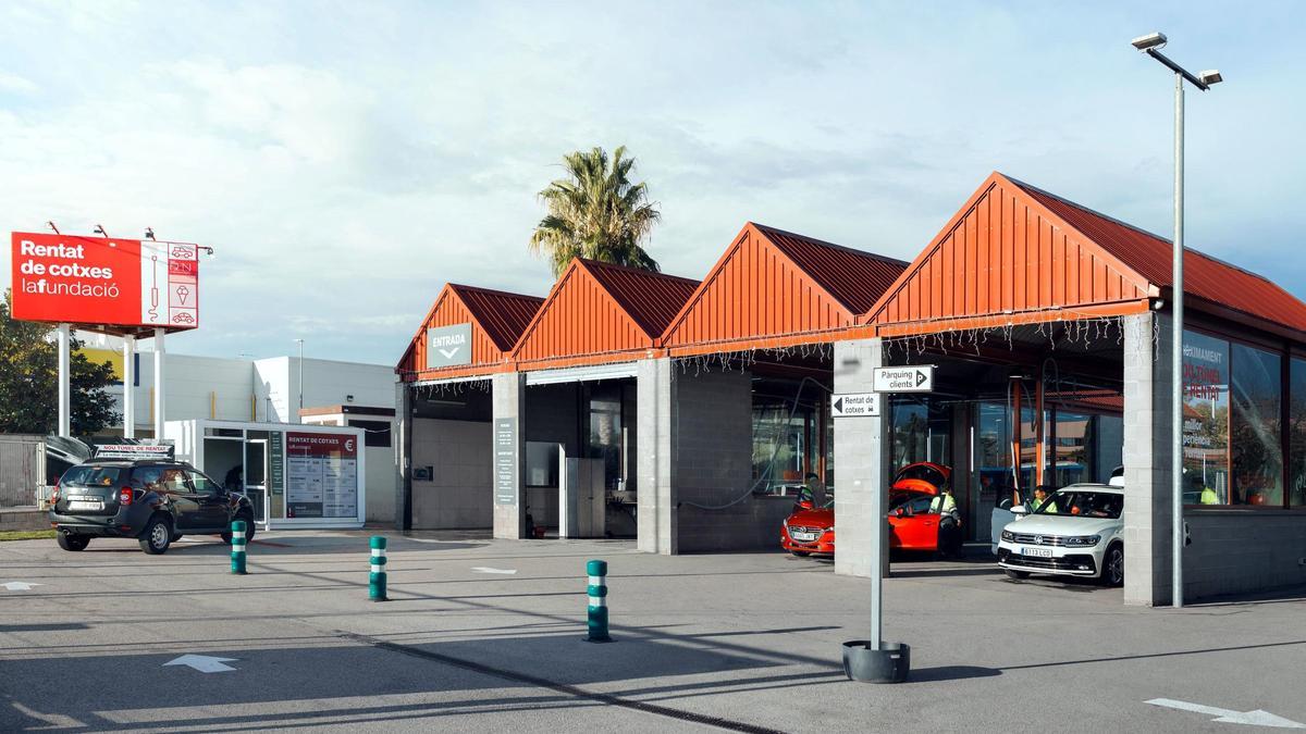 El rentat de cotxes que la Fundació Ramon Noguera té al Mas Xirgu.
