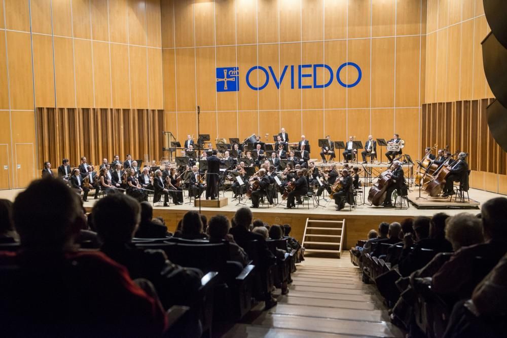 Max Valdés dirige la OSPA en el Auditorio