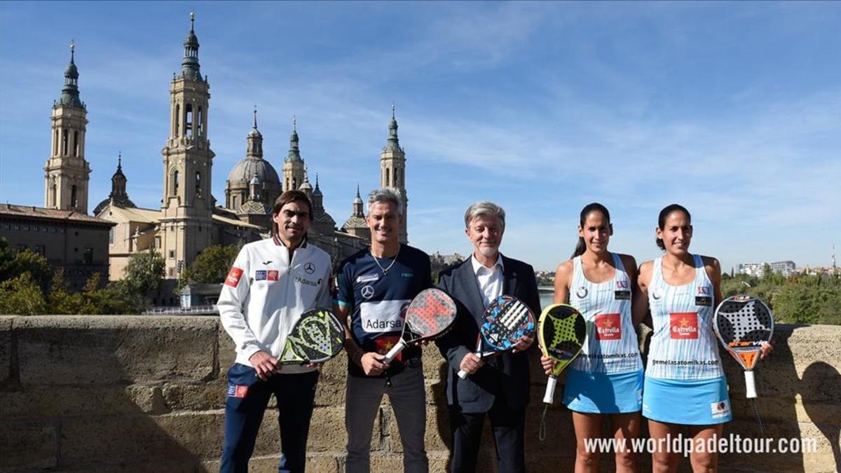 Mapi y Majo Sánchez Alayeto junto a Miguel Lamperti y Juani Mieres en la presentación del torneo