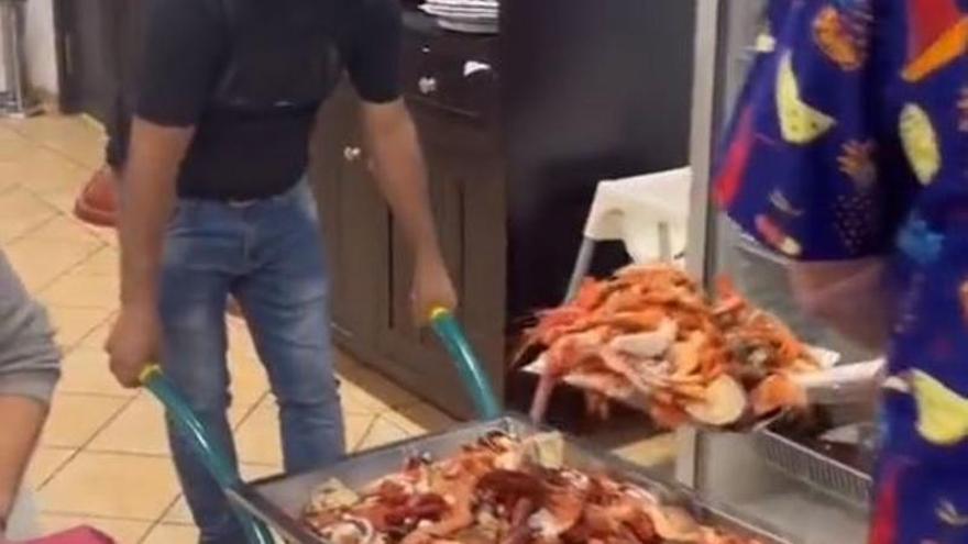 Mariscos A Lo Bestia El Gastro Show De Un Restaurante De Lorca Se Hace Viral La Opinión De