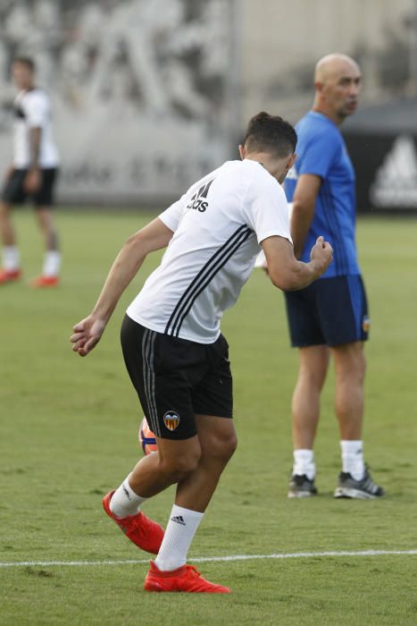 Las mejores imágenes del primer entrenamiento de Munir