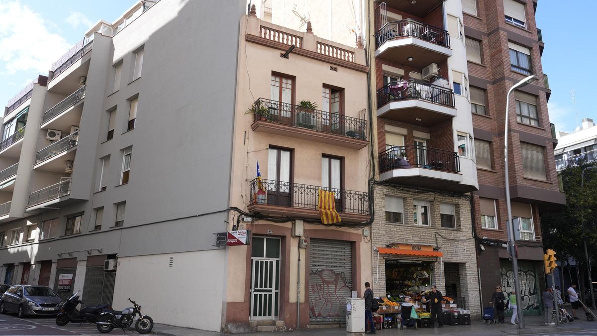 El bloque de la calle Navas de Tolosa, en Barcelona, por el que el Hospital Clínic ha recibido una oferta de compra.