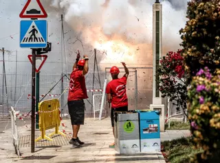 Elche vibra con la tercera mascletà del concurso de las Fiestas de Agosto 2025