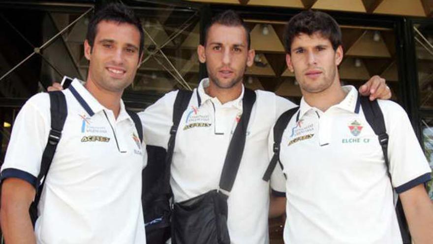 Flaño, Luismi Loro y Rúper, ayer, a su llegada a Elche.