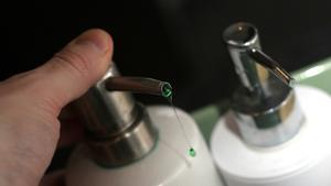 Retirado este gel de ducha: contiene una bacteria que puede provocar infecciones