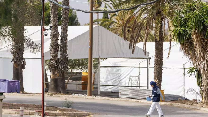 Ultimátum al Gobierno central para retirar las carpas del Naval de Cartagena