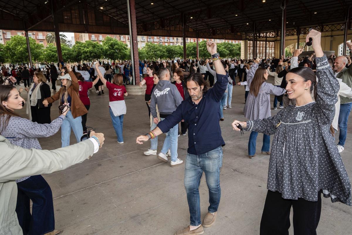 Ensayo general de la "Dansà de les Falles" 2026 (adultos)