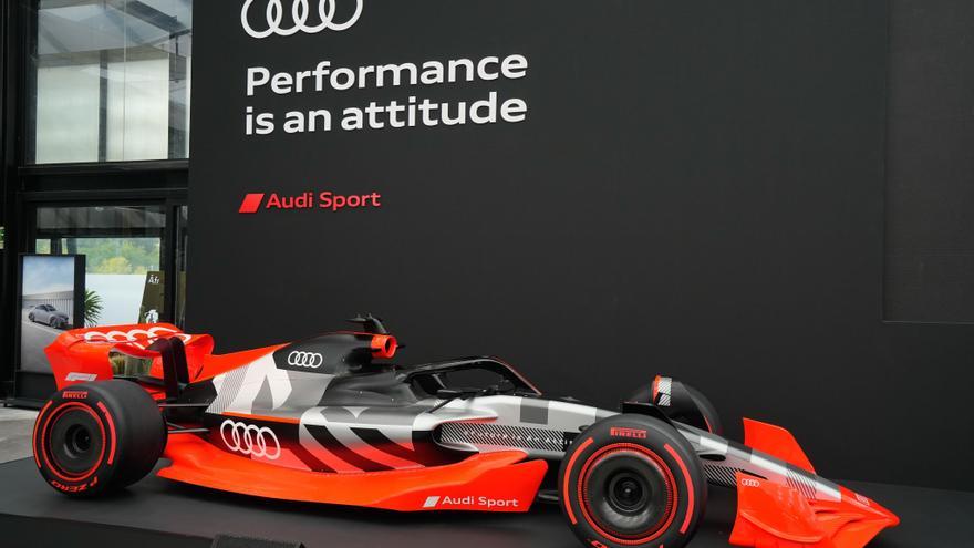 Audi presenta su proyecto de F1 en Madrid... con el nombre de Carlos Sainz encima de la mesa