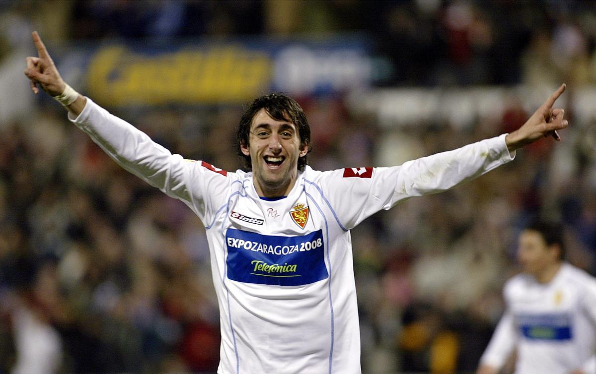 Diego Milito en la noche mágica que firmó con el Real Zaragoza en 2006 frente al Real Madrid.