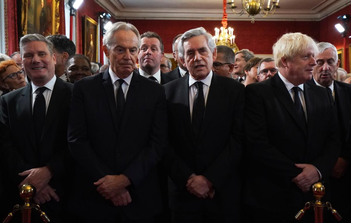 Keir Starmer, Tony Blair, Gordon Brown y Boris Johnson, en la ceremonia de proclamación del rey Carlos III del Reino Unido.