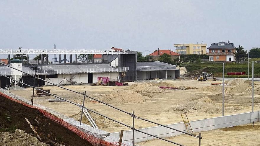 Obras en el campo de fútbol de Pastoriza.