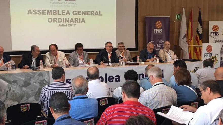 Imagen de la asamblea que ayer celebró la Federación Balear en Palma.