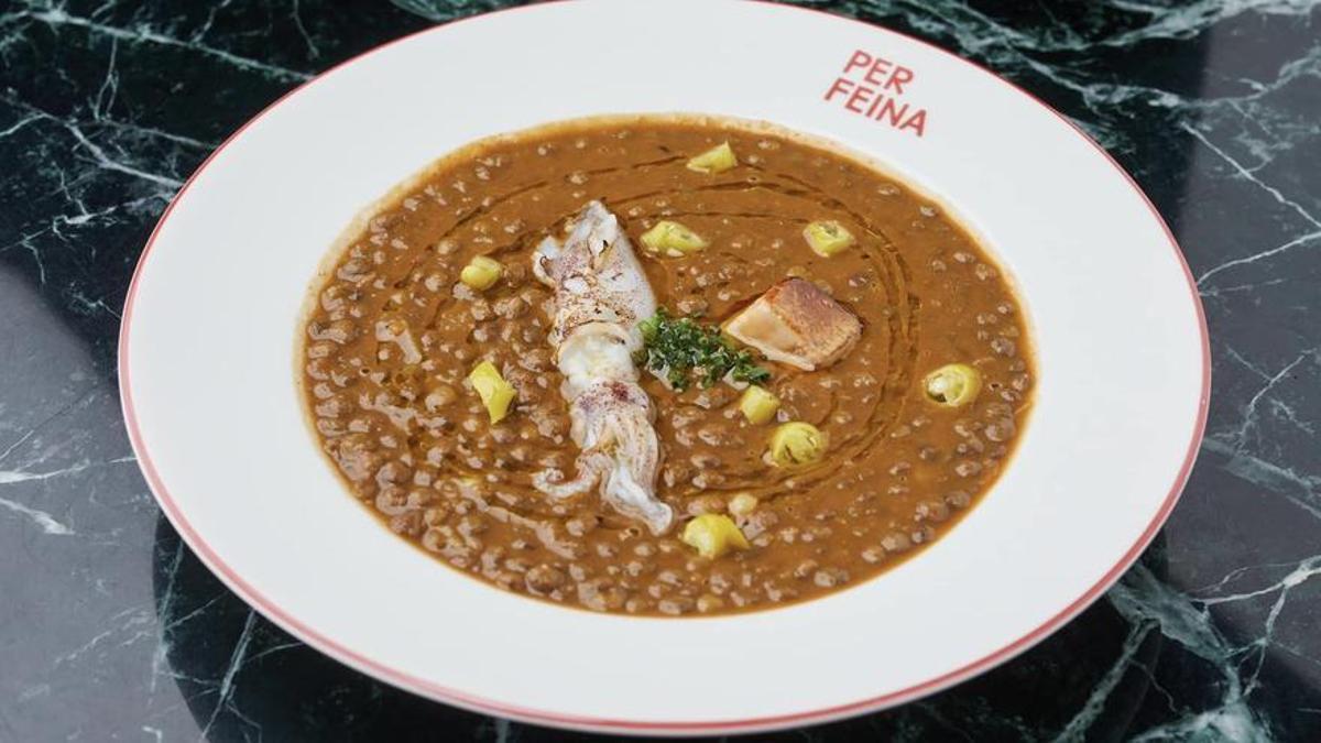 Per Feina (Ciutat de Granada, 130, Barcelona).