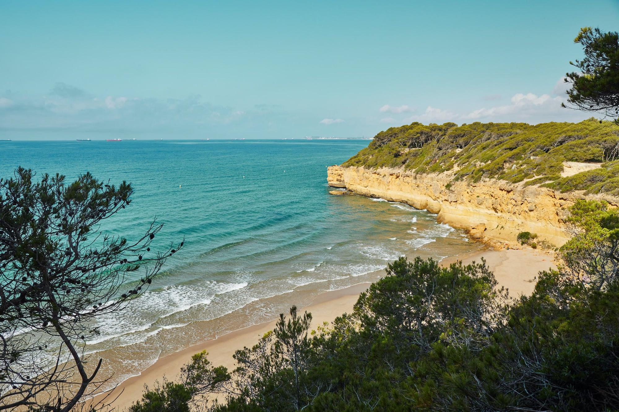 Cala Fonda, en la Costa Dorada, el mar que vio nacer al músico