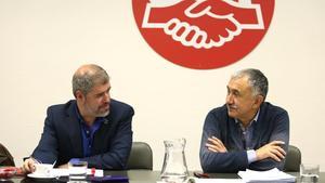 Unai Sordo (izquierda) y Pepe Álvarez (derecha), presiden una reunión de las ejecutivas de CCOO y UGT.  
