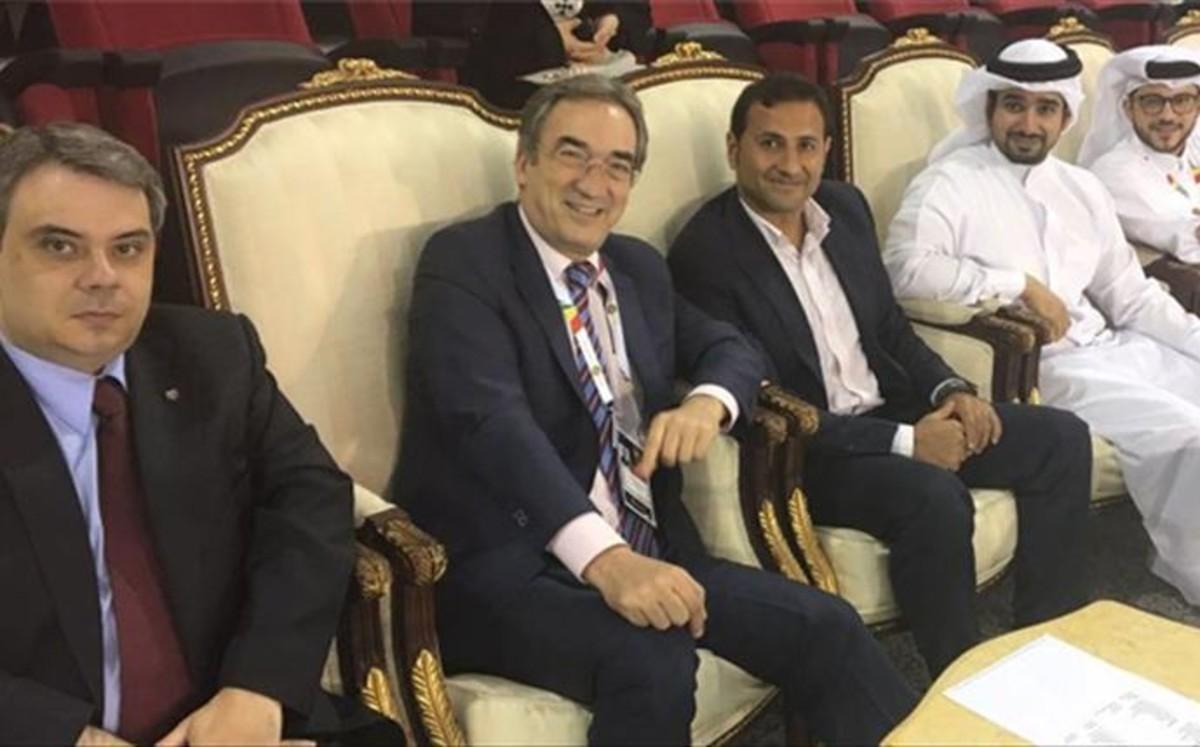 Javier Lozano, en el palco durante la Copa Intercontinental en Doha