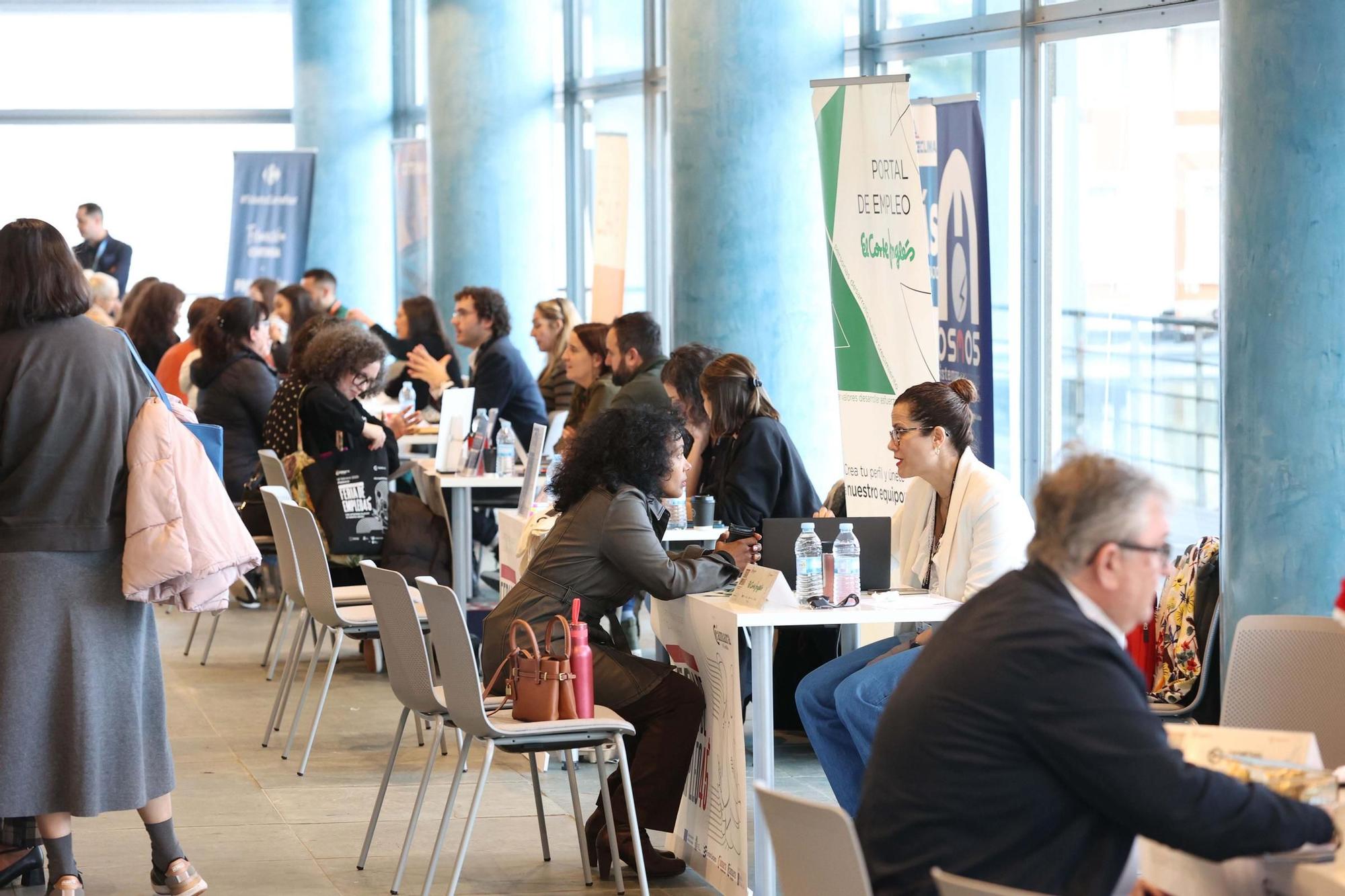 Feria de empleo Encontros 45+ en Palexco