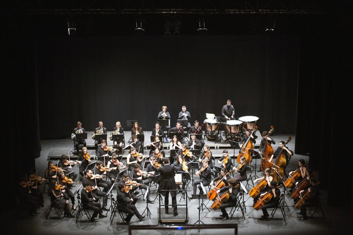 La orquesta sinfónica de Esmar en uno de sus conciertos.