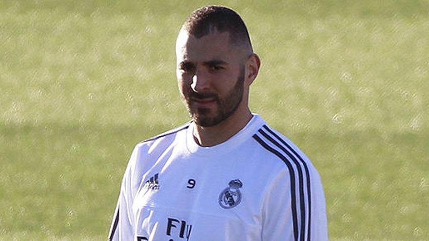 Karim Benzema, en un entrenamiento con el Madrid.