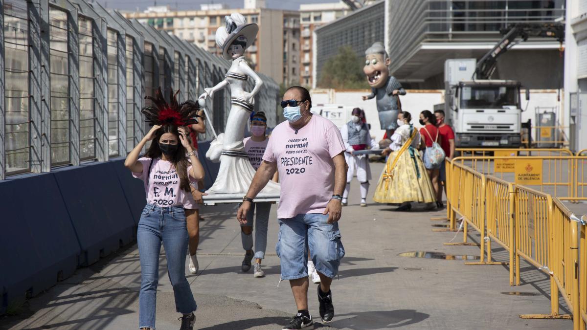 Búscate en la recogida de Ninots