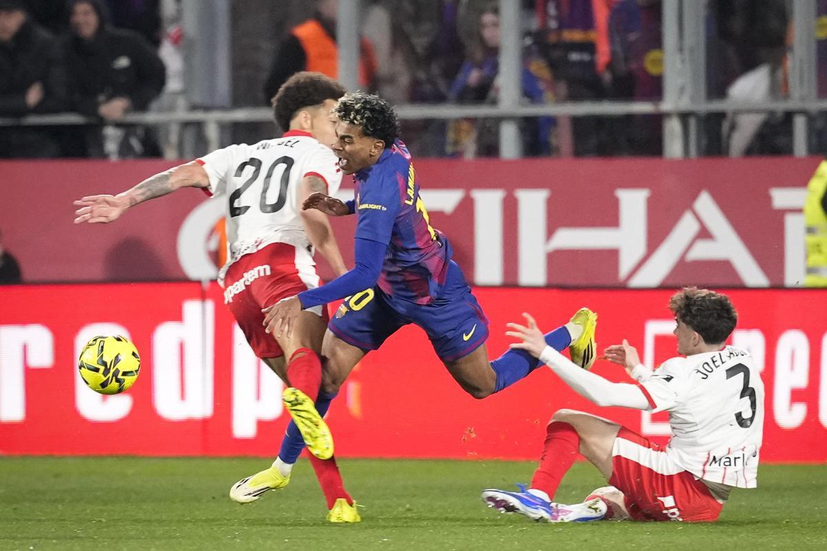 Roca va caçar Lamine Yamal i Witsel el va acabar d'aturar en l'afegit