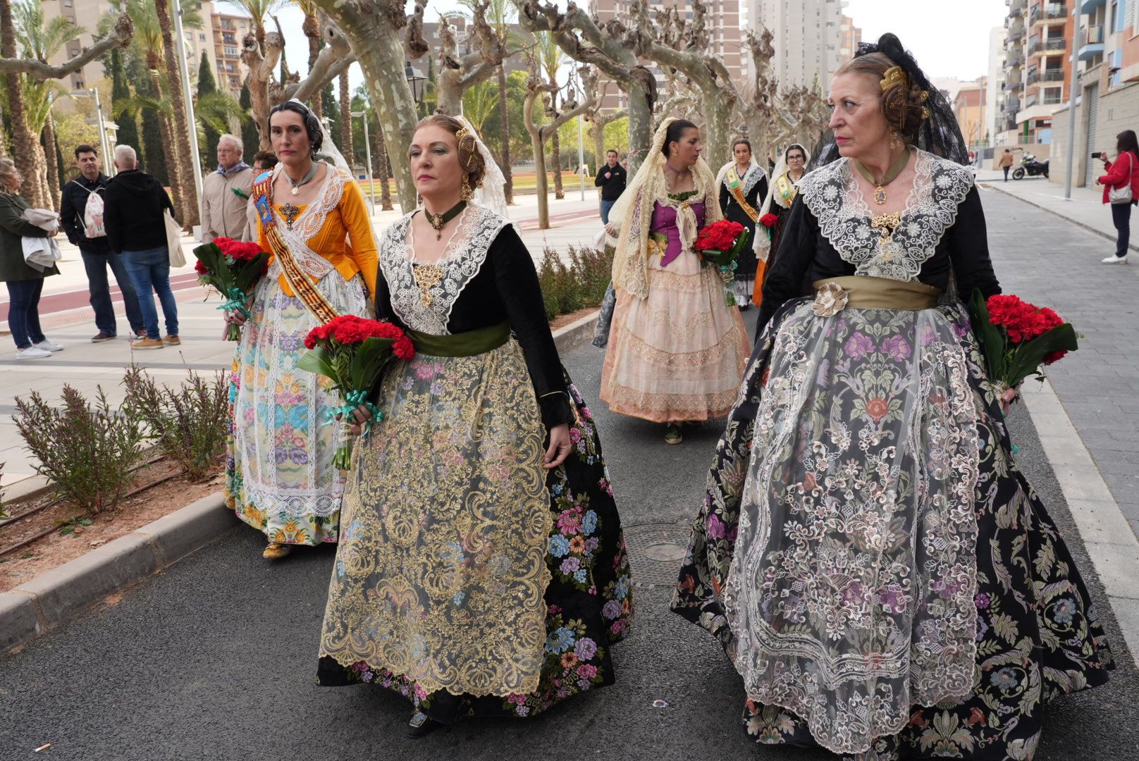 Galería de la Ofrena: El homenaje de las fiestas a la Mare de Déu de Lledó