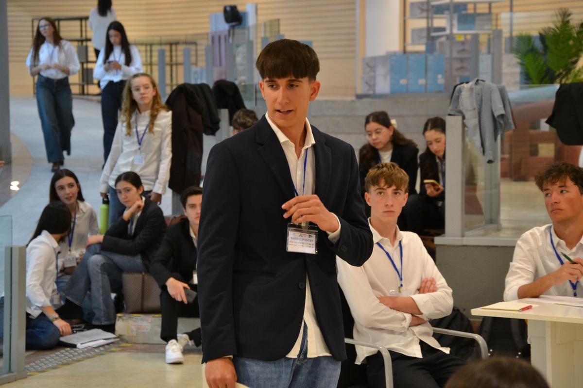 Ganador del IV Aula de Debate de Elche celebrada en El Corte Inglés