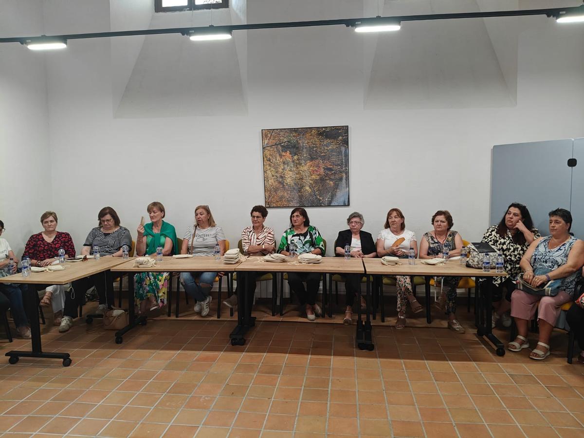 Asistentes a la Gran Velada Rural de Ruta Digital celebrada en la sala coworking.