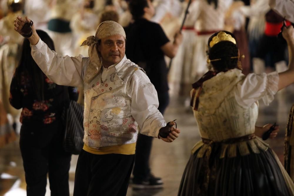 Dansà de las Fallas a la Vírgen