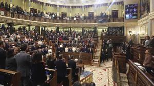 Els experts veuen llums i ombres a donar més escons al guanyador de les eleccions