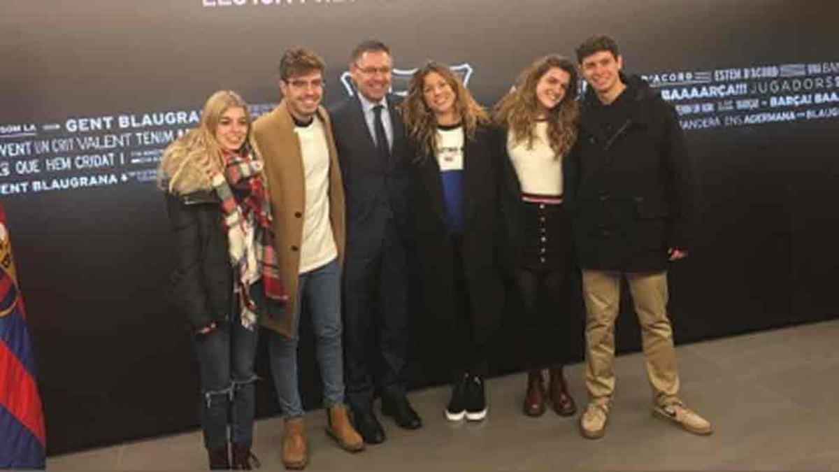 Los chicos de 'Operación Triunfo 2017', en el palco con Bartomeu