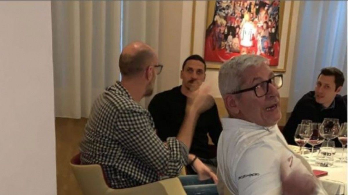 Ibrahimovic, cazado en un restaurante