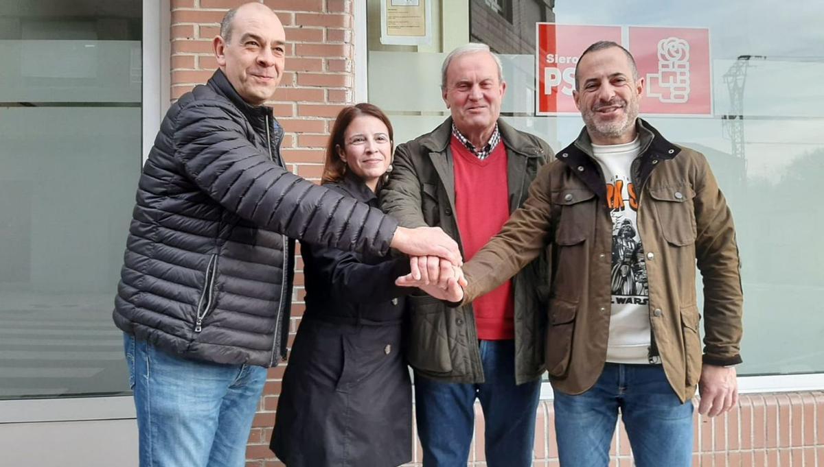 Por la izquierda, Luis Ramón Huerga, Adriana Lastra, Luis Blanco y Ángel García, en una imagen de archivo.